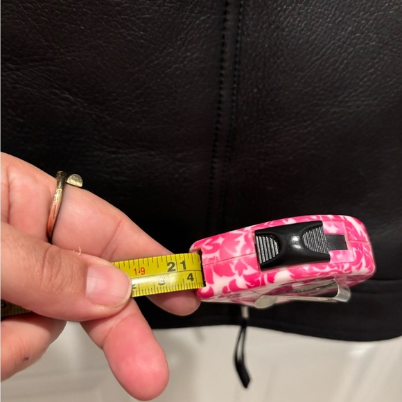 Theory lamb leather and fur black vest size small - Picture 8 of 8